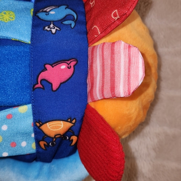 Melissa & Doug Flip Fish 12" plush w/squeaker, crinkle Baby Toy K's Kids - Picture 3 of 6